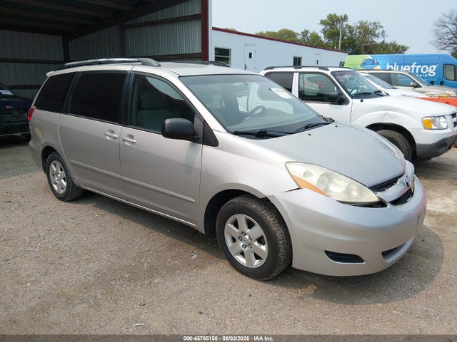 2006 TOYOTA SIENNA LE