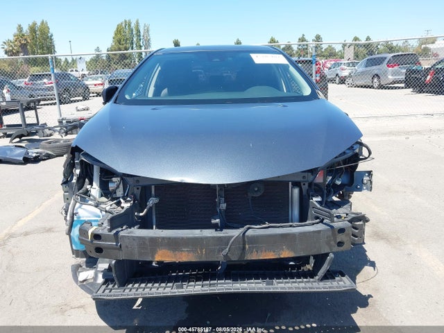 2018 TOYOTA COROLLA LE 13
