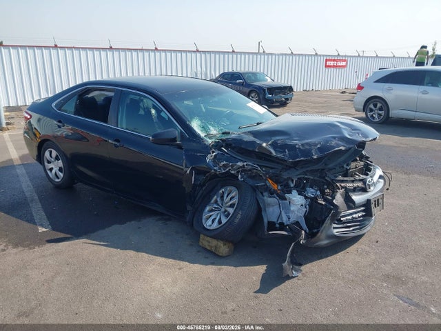2016 TOYOTA CAMRY LE