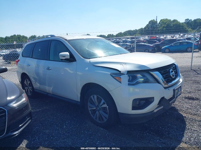 2017 NISSAN PATHFINDE SL