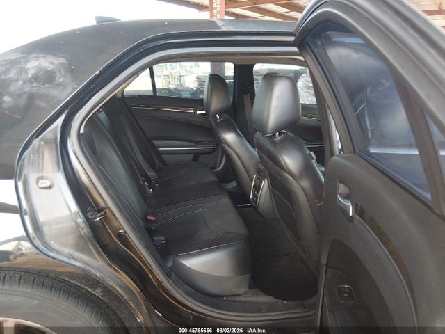 2015 Chrysler 300C 照片 8