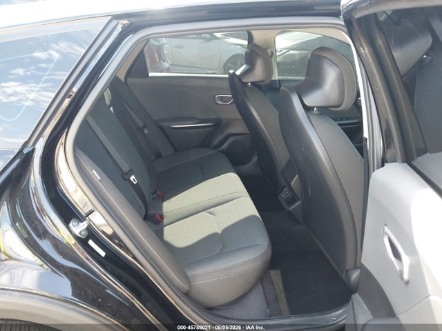 2025 KIA K4 LXS 8