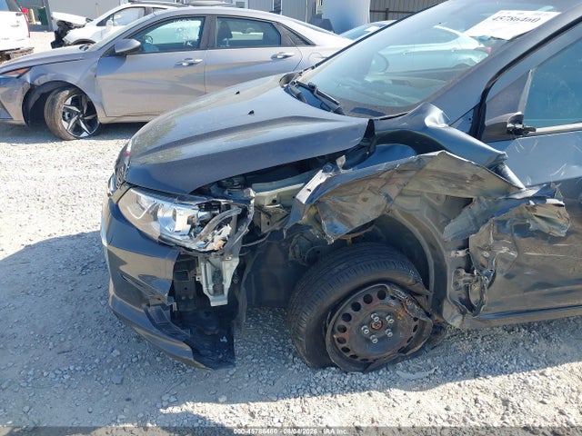 صورة 6 لـ 2017 Chevrolet SONIC LS AUTO