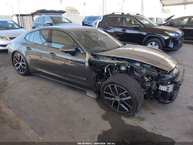 2025 Porsche Panamera E-Hybrid 4