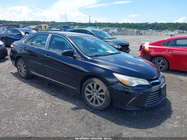 2016 TOYOTA CAMRY XLE