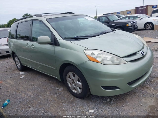 2008 TOYOTA SIENNA XLE