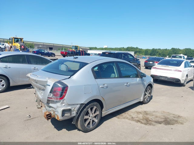 2012 Nissan SENTRA 2.0 SR 照片 4