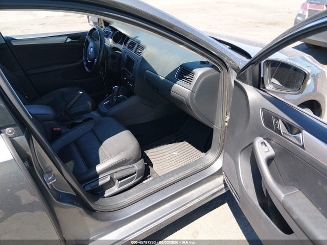 صورة 5 لـ 2016 Volkswagen JETTA 1.4T SE