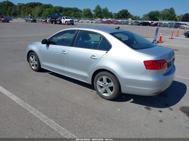 2012 Volkswagen JETTA 2.0L TDI — фото 3