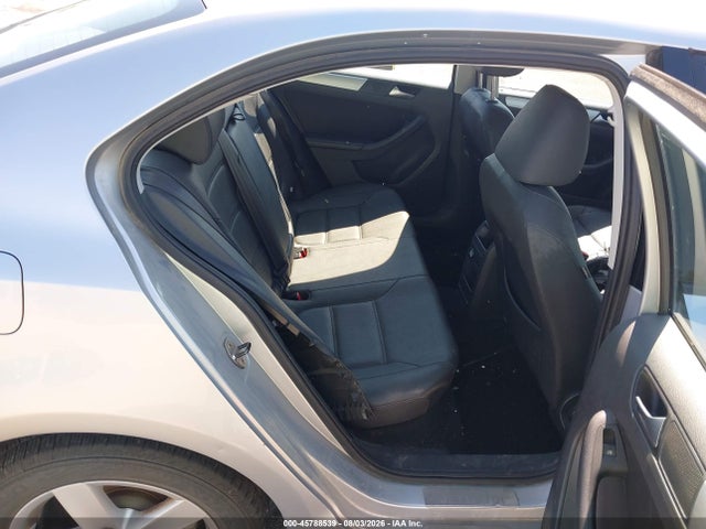 2012 Volkswagen JETTA 2.0L TDI — фото 8