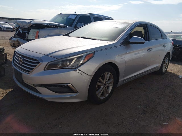 2015 Hyundai SONATA SE — фото 2