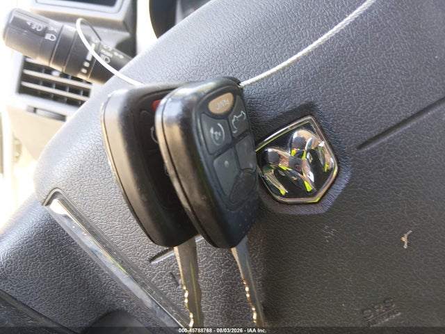 2010 Dodge AVENGER R/T — миниатюра 11