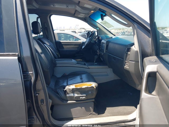 2004 Nissan TITAN LE 照片 5