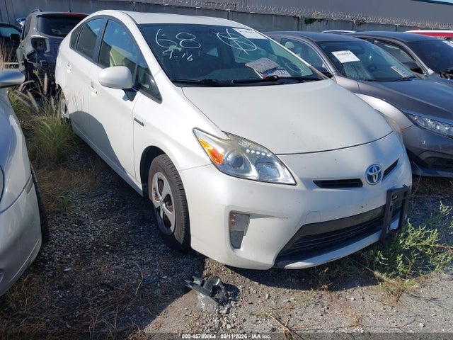 2015 TOYOTA PRIUS FOUR