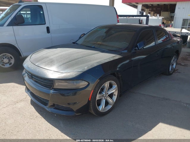 2015 Dodge CHARGER SXT photo 2
