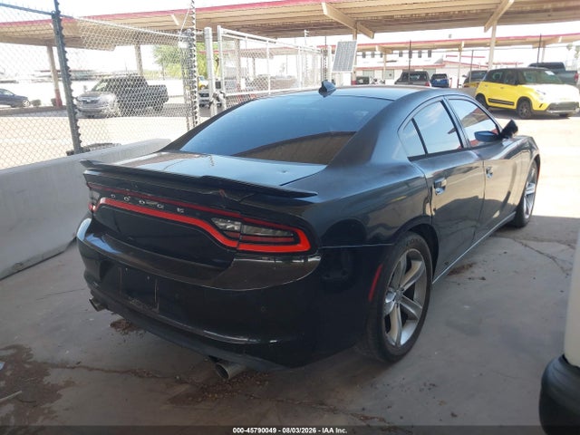 2015 Dodge CHARGER SXT photo 4