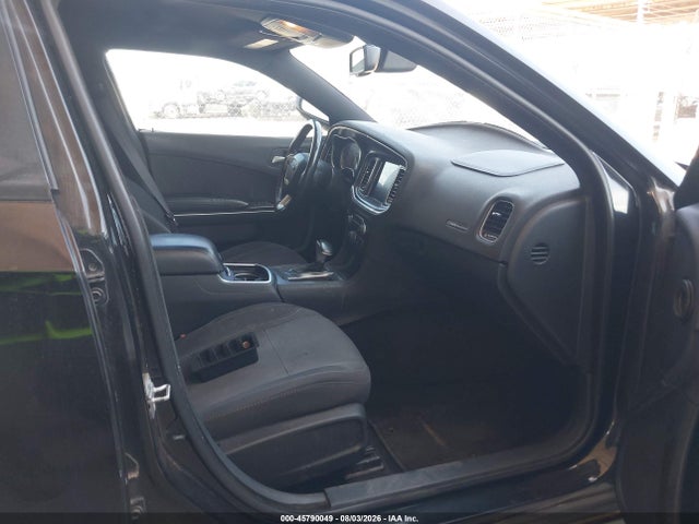2015 Dodge CHARGER SXT photo 5