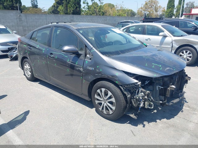 2021 TOYOTA PRIUS LE