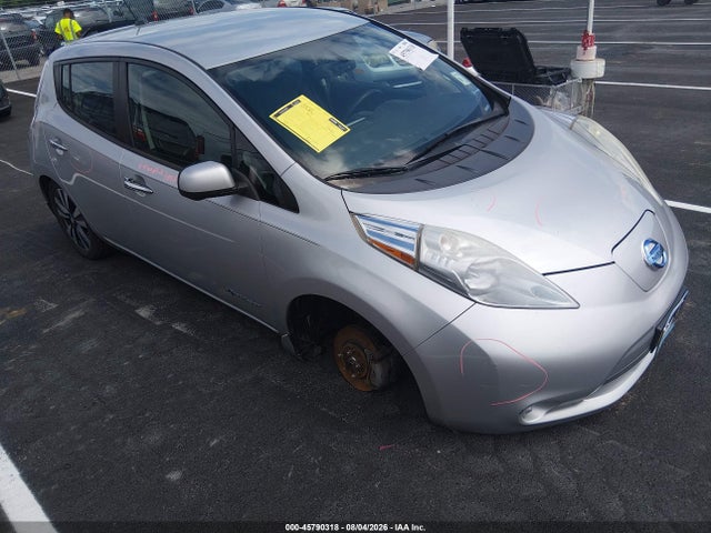 2015 NISSAN LEAF SV