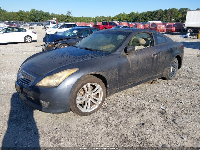 2010 Infiniti G37X 照片 2