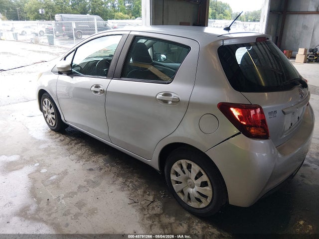 2015 Toyota YARIS L 照片 3