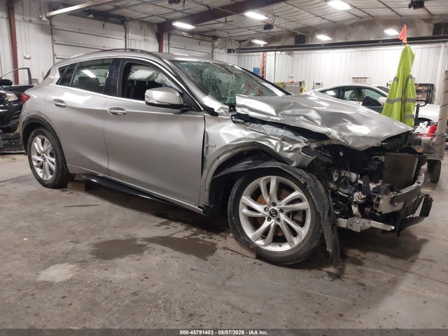 2018 INFINITI QX30 PURE