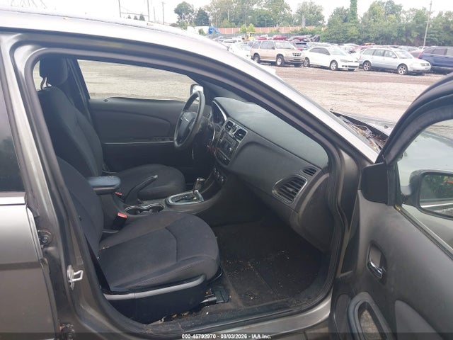 2012 Chrysler 200 LX 照片 5