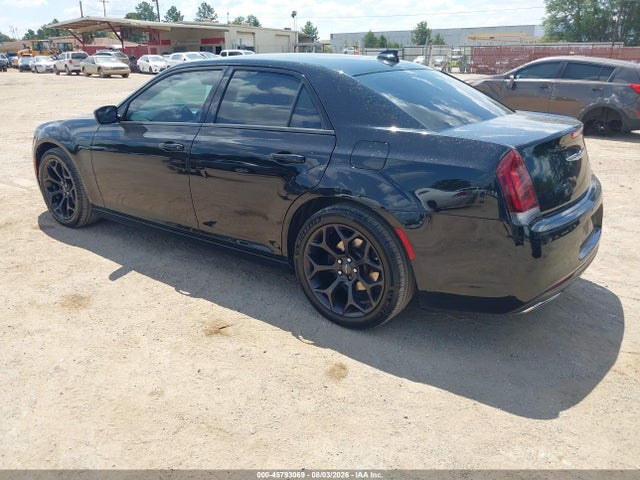 صورة 3 لـ 2019 Chrysler 300 300S