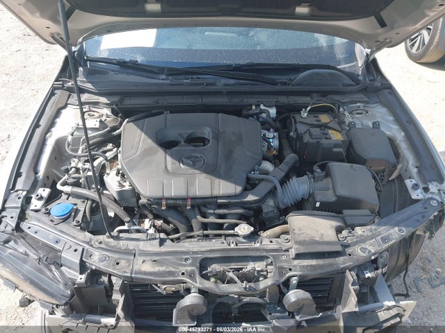 صورة 10 لـ 2025 Mazda MAZDA3