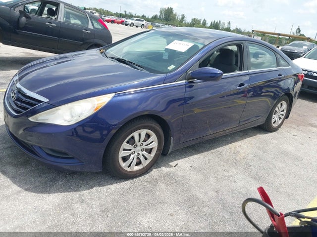 2012 Hyundai SONATA GLS photo 2