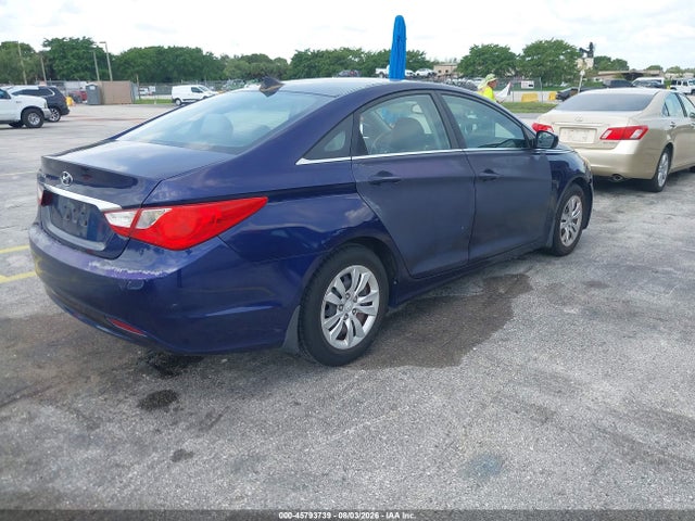 2012 Hyundai SONATA GLS photo 4