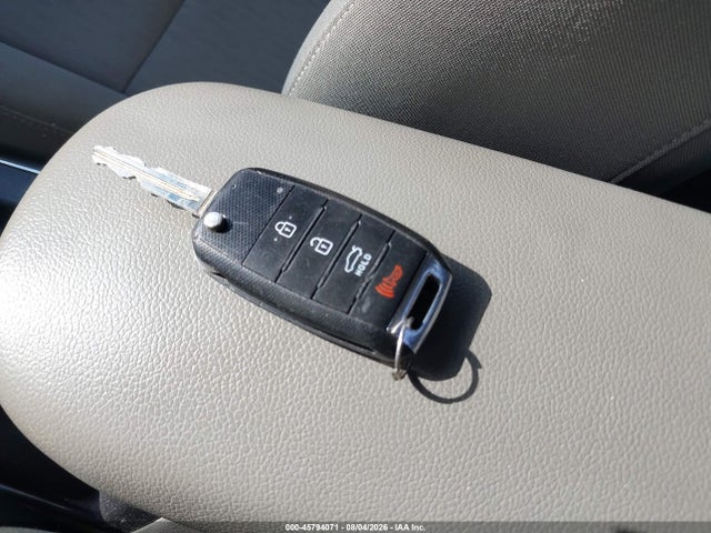 2016 KIA FORTE LX — миниатюра 11