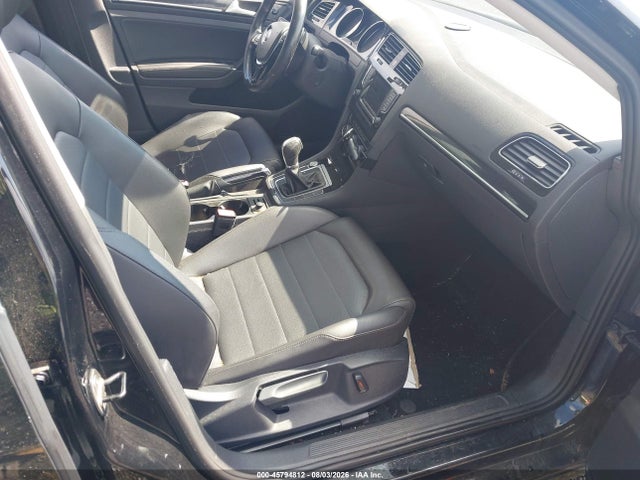 صورة 5 لـ 2015 Volkswagen GOLF TSI SEL 4-DOOR