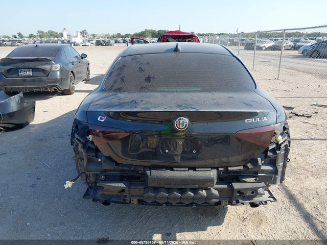2022 ALFA ROMEO GIULIA VELOCE TI RWD 17