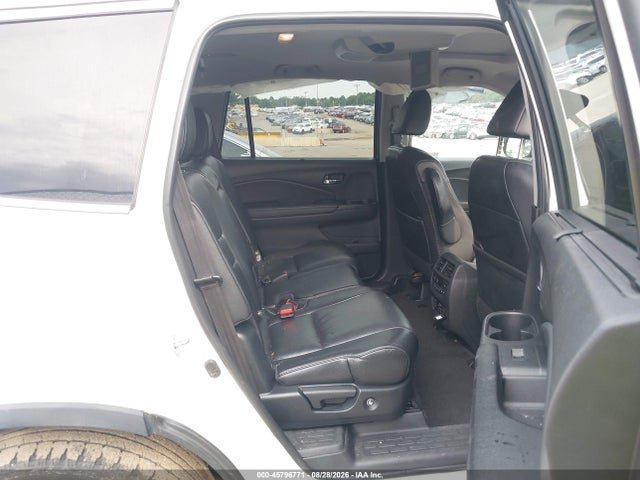 2019 HONDA PILOT TOURING 8