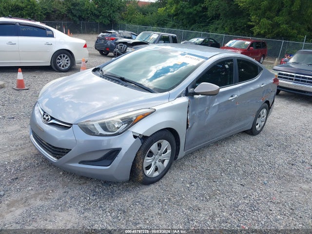 2016 Hyundai ELANTRA SE 照片 2