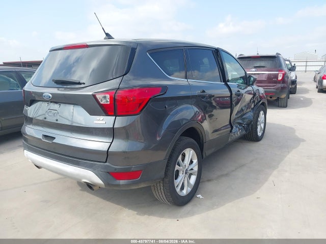 2019 FORD ESCAPE SE 4