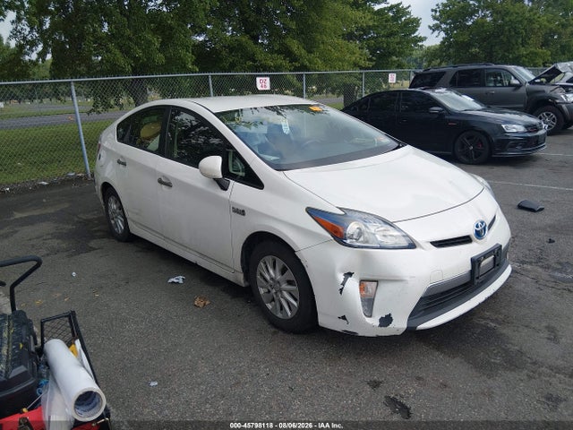 2014 TOYOTA PRIUS ADVANCED