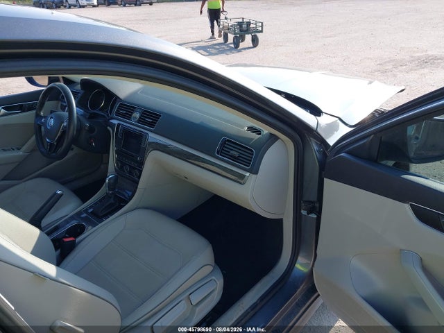صورة 5 لـ 2016 Volkswagen PASSAT 1.8T SE