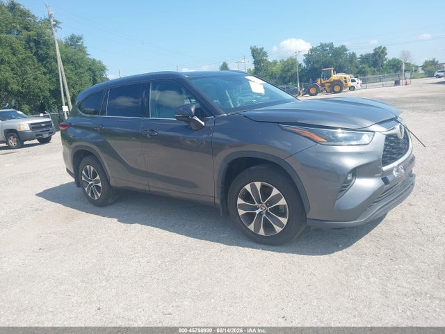 2021 TOYOTA HIGHLANDE XLE