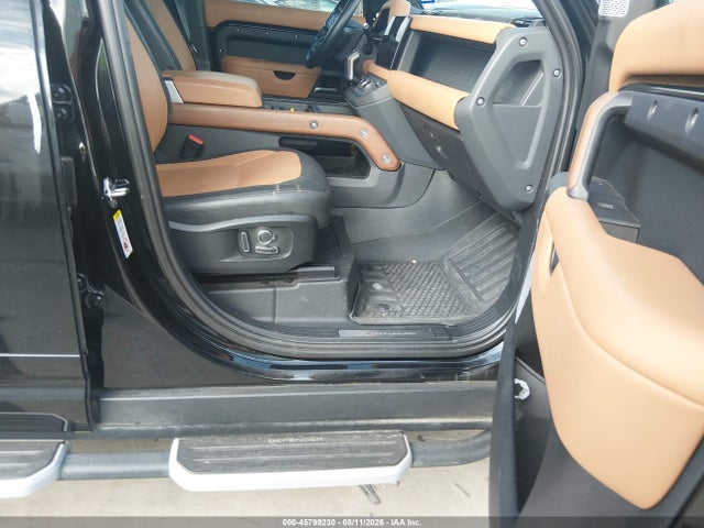 2023 LAND ROVER DEFENDER 130 X-DYNAMIC SE 5