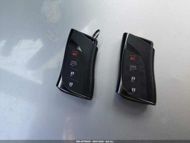 صورة مصغرة 11 لـ 2025 Lexus ES 300H