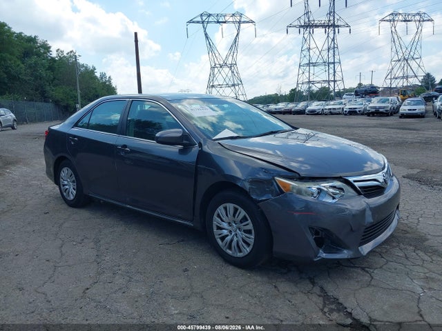 2014 TOYOTA CAMRY LE