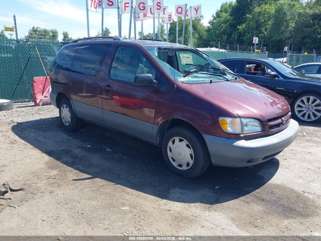 2000 TOYOTA SIENNA LE