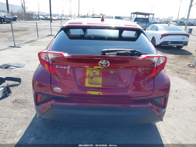 2019 TOYOTA C-HR XLE 16