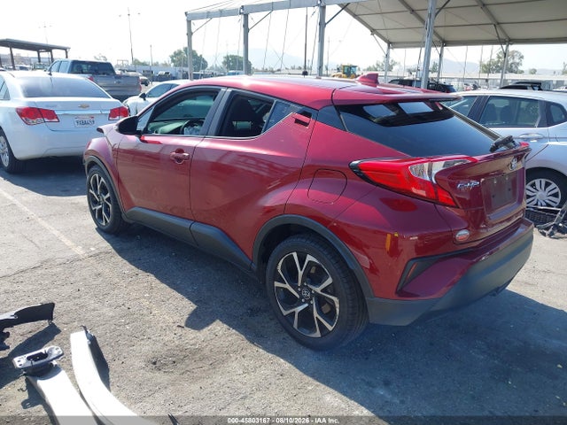 2019 TOYOTA C-HR XLE 3