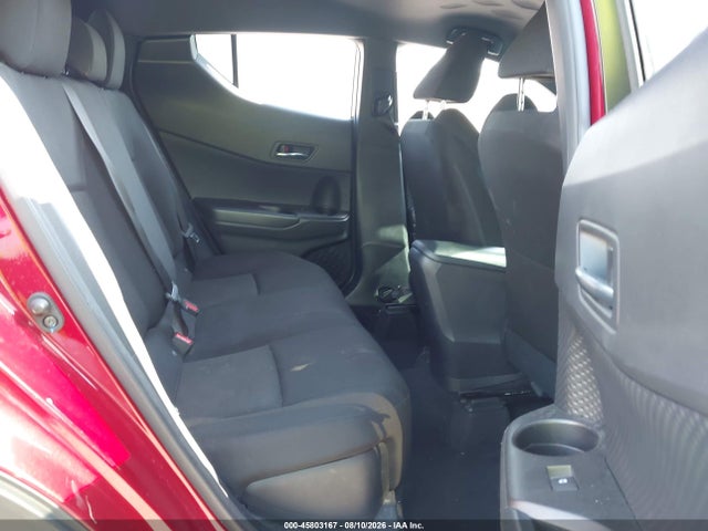 2019 TOYOTA C-HR XLE 8