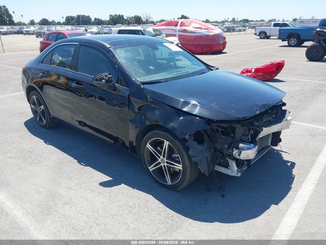2022 MERCEDES-BENZ A 