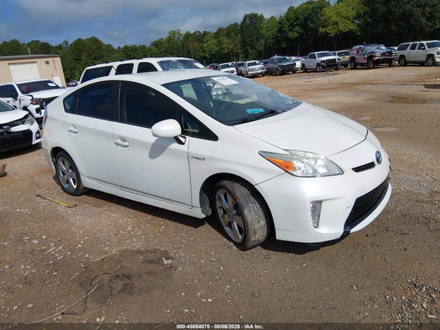 2013 TOYOTA PRIUS THREE SE