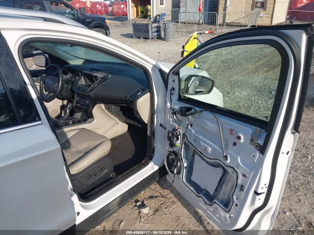 2017 FORD ESCAPE TITANIUM 5